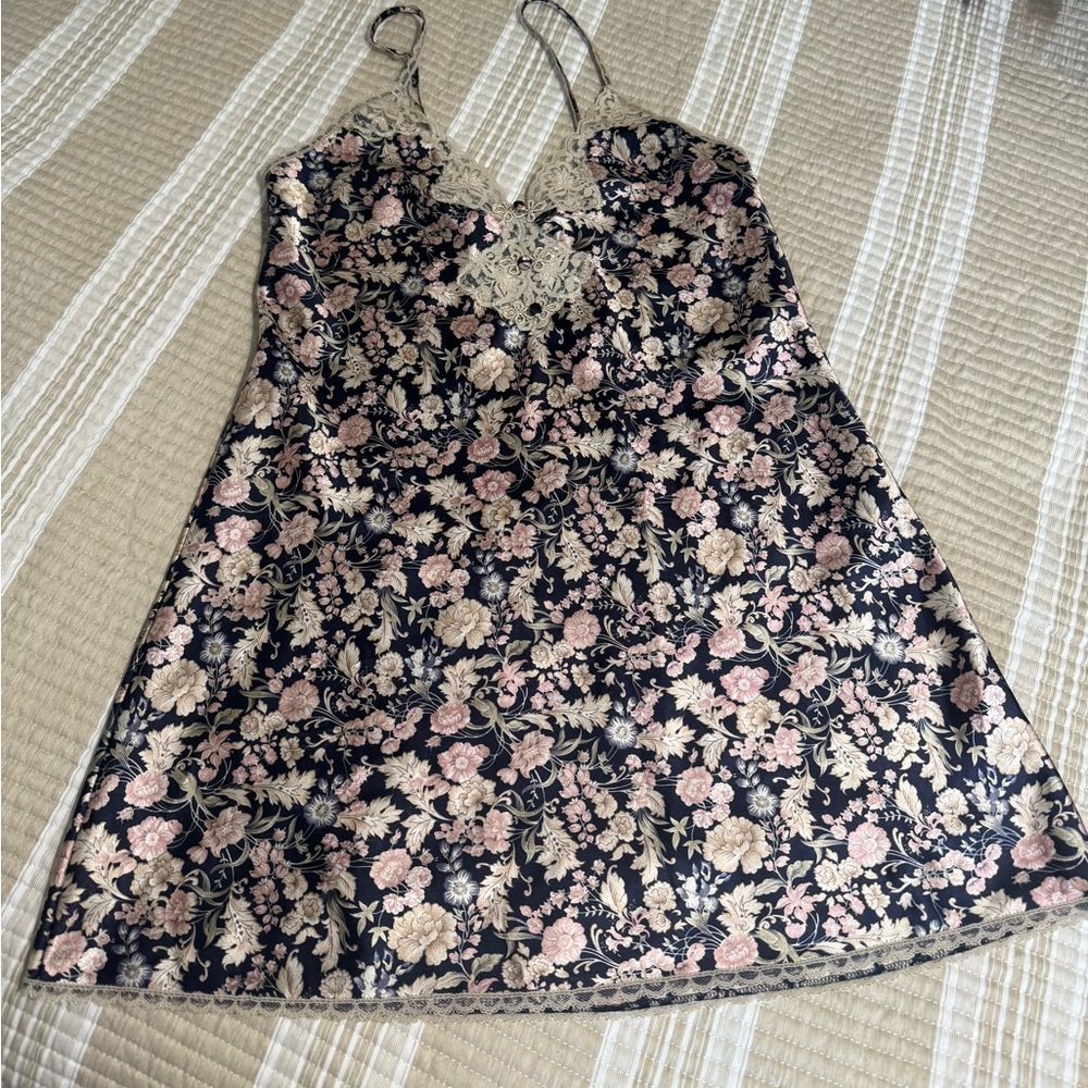 Vintage Val Mode Floral Lace Trim Lingerie Dress